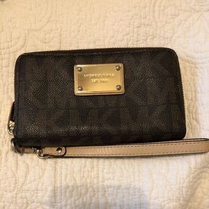 Michael Kors Wallet/wristlet